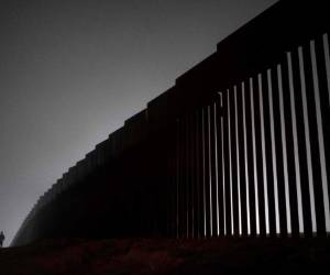 En caso de emergencia, otra ley permite al presidente utilizar el presupuesto del ejército para 'proyectos de construcción militares'. Pero es difícil que el muro entre en esta categoría.