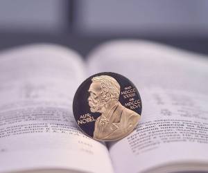 A veces de la lista de apuestas sale el ganador, otras termina siendo una total sorpresa. Mañana se sabrá quién es el Premio Nobel de Literatura 2026.