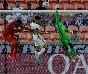 Un partido con muchos goles regalaron esta noche Panamá y Qatar. Foto: AFP