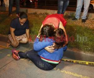 Los familiares de las víctimas no esconden su dolor. | Foto: El Heraldo.