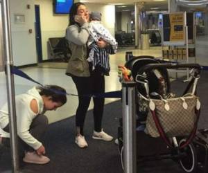 La dueña del perro viajaba entre Houston y Nueva York con dos niños, uno de ellos un bebé, y el animal en un bolso de transporte. Foto: Cortesía