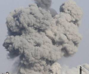 Las fuerzas de Israel y de Estados Unidos lanzaron una ofensiva militar contra múltiples objetivos dentro de Irán, incluyendo instalaciones en Teherán, Isfahan, Qom y otras ciudades importantes. ¿Qué se sabe sobre este ataque?