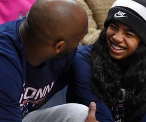 La adolescente de 13 años iba con su padre a una práctica de básquet. Foto AP