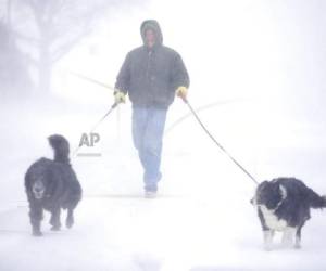 Se emitieron alertas por tormenta invernal a causa de las fuertes nevadas a lo largo y ancho de la región, incluidas algunas zonas de Arizona, Nuevo México y Utah. (Foto: AP)