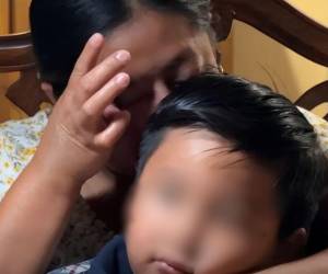ICE arrestó a un hondureño y dejó a su hijo de 5 años solo dentro de un vehículo en Alabama, EE UU.