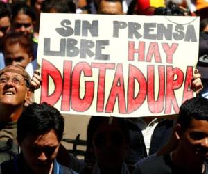 Las amenazas de narcotraficantes, policías, políticos y pandillas 'constituyen una tendencia creciente en la libertad de prensa en Lationamérica.