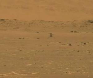 Un video grabado por el rover Perseverance, el todoterreno compañero de Ingenuity en esta misión de la NASA ha Marte, ha podido mostrar al dron en acción. Foto: Nasa.