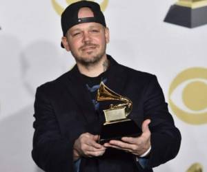 Residente ganó la categoría 'Mejor álbum de rock o música alternativa latina'. Foto AP