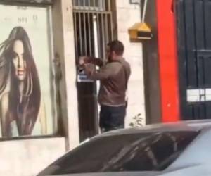 Carlos Eduardo Llopis Hernández cerró el canal en Puerto Cortés tras que se emitieran unos comentarios por parte del periodista Cristhian Joel Rowe.