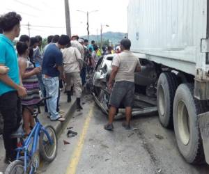 El accidente se produjo exactamente en el puente sobre el río Choloma.