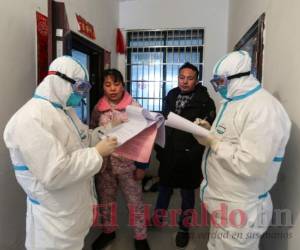 Así como en China se han extremado las medidas de prevención, los demás países deben reforzar la vigilancia. AFP.