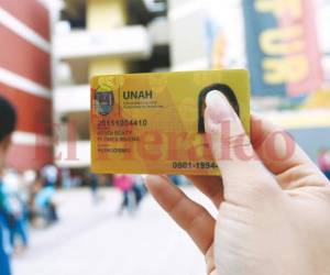 Faltan ocho mil alumnos de la UNAH que reclamen su carné.