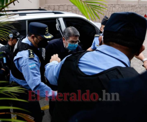 El expresidente Hernández se encuentra bajo arresto provisional en el Comando Cobras desde el pasado 15 de febrero.