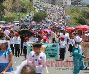 Durante los desfiles habrá presencia de agentes para evitar incidentes. Foto Archivo El Heraldo.