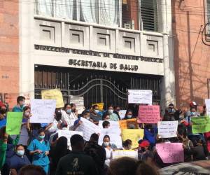 El personal médico exige a las autoridades un diálogo para así hablar del presupuesto y los nombramientos.