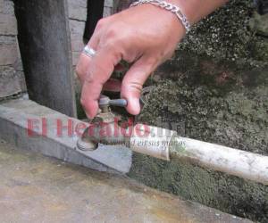 Las autoridades del SANAA mantienen sin agua a varias colonias entre ellas a la Residencial Villa Universitaria.