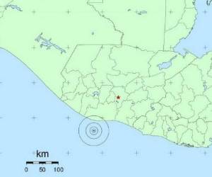 Personal del Instituto Nacional de Sismología, Vulcanología, Meteorología e Hidrología informó sobre el temblor. Foto Insivumeh