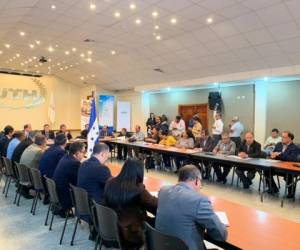 El secretario de Gobernación, Leonel Ayala, instaló ayer formalmente el nuevo Fonac con representantes de 22 sectores de la sociedad hondureña.