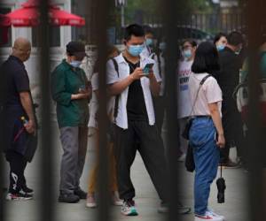 China está actualmente luchando contra un nuevo brote de infecciones, muchas en personas que ya han sido vacunadas.