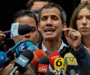 El jefe parlamentario, que se autojuramentó presidente interino el pasado miércoles, llamó a estas nuevas movilizaciones, luego de una semana de protestas y disturbios que dejaron 29 muertos y unos 350 detenidos.