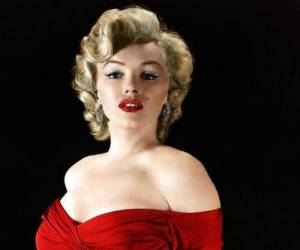 MARILYN MONROE. Desde su muerte en 1962 se han desatado algunas teorías sobre el destino de la actriz y cantante Marilyn Monroe. Muchos seguidores afirman que la vieron en diferentes partes del mundo y que trabaja como nana cuidando niños.