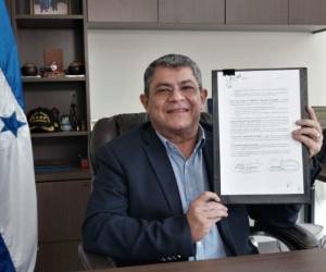 “La justicia es parte vital en la conducta de los hondureños, es por ello que hemos decidido promover la justicia con pasión y responsabilidad con el apoyo del Subsecretario de Justicia, Ricardo Montes y la Cooperación Alemana”, enfatizó Ayala.