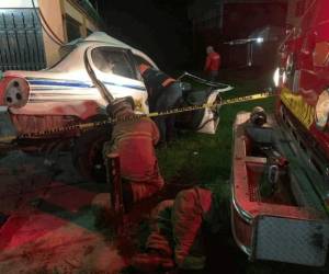 Los cadáveres de los jóvenes quedaron atrapados entre el amasijo de hierro.