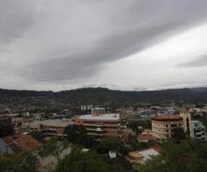 Las salida de una onda tropical dejará precipitaciones en Honduras.