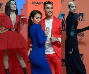 La alfombra roja de los European Music Awards EMAs 2019 de MTV fue un desfile de famosos que deslumbraron con prendas extravagantes. Fotos. Agencias AP / AFP.