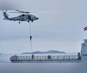 Francia envió una quincena de militares especializados en altas montañas a Groenlandia para participar en maniobras ante las amenazas de EE UU.