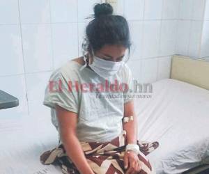 Rosbinda Alfaro Cruz mientras recibía atención médica.