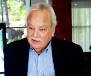 Crescencio Arcos, embajador de EE UU en Tegucigalpa entre 1989 y 1993, cuando Rafael Leonardo Callejas era presidente.