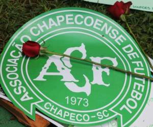 El accidente de Chapecoense enlutó no solo al deporte sino al mundo del fútbol (Foto: Internet)