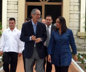 El expresidente de Guatemala, Álvaro Colom, participó como observador en las elecciones generales de Honduras por parte de la OEA. Foto: EL HERALDO