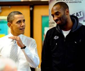 Kobe Bryant junto al presidente de Estados Unidos, Barack Obama. (AFP)