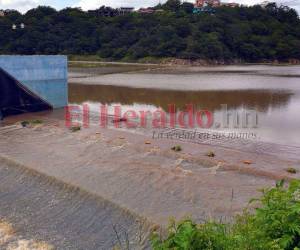 La represa Los Laureles no logró llenarse en el invierno de 2021 y ese resultado se ve reflejado en los bajos niveles de almacenamiento de agua en este año. Se espera que en este 2022 se llene.