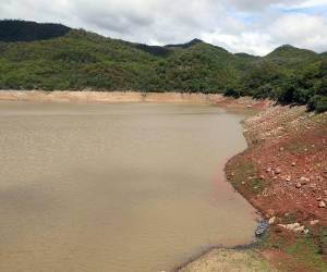 A la recuperación de los embalses se suma el inicio del trasvase de agua desde Los Laureles hacia la planta de tratamiento de La Concepción.