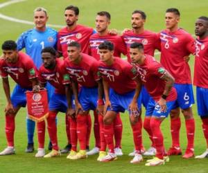 La selección de Costa Rica posa antes del partido de la eliminatoria mundialista ante El Salvador, el domingo 10 de octubre de 2021, en San José. Foto:AP