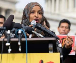 Ilhan Omar, congresista demócrata de Minnesota, estuvo en el centro de la escena tras un discurso sobre IslamofobiaIlhan Omar, congresista demócrata de Minnesota. Foto: AFP