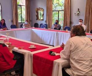 Todos los presentes en la reunión coinciden en que el actual Consejo Nacional Electoral (CNE) no puede dirigir el proceso electoral de noviembre.