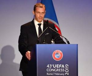 El patrón de la UEFA también declaró que la UEFA iba a trabajar 'agarrado de la mano a la ECA para las competiciones de clubes del futuro'. Foto / AFP