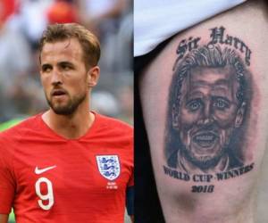 Un aficionado se tatuó una cara de Harry Kane en un muslo, acompañada del mensaje 'Campeones del mundo 2018'.