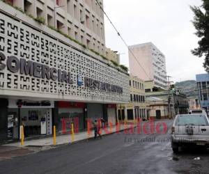 Los trabajadores se preparan para reiniciar las labores a partir del lunes, pero continuarán las restricciones para abastecerse. Foto: David Romero / EL HERALDO.
