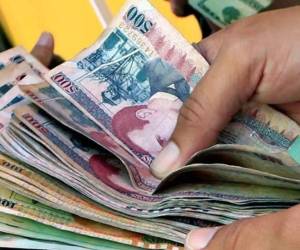 Empleados públicos denuncian retrasos en el pago del aguinaldo correspondiente de diciembre.