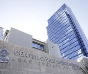 La torre dos es la primera que comenzó a ser ocupada por el gobierno y es por la que DOIH está requiriendo el pago de 5.8 millones de dólares, es decir, 143 millones de lempiras, que según Finanzas están listos.