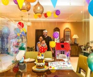 Bukele celebró su 39 cumpleaños junto a Gabriela y Layla. Foto: Cortesía Facebookñ.
