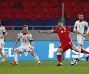 La federación polaca de fútbol informó que Lewandowski sufrió un daño de ligamentos en la rodilla.