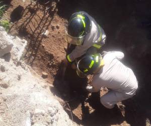 Los bomberos llegaron hasta el lugar de los hechos para tratar de salvar la vida del joven, sin embargo, ya era demasiado tarde.