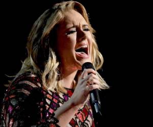 'Estar de gira es algo peculiar, no va particularmente bien conmigo', expresó Adele. Foto: AP