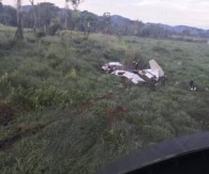 La aeronave fue incinerada en el lugar, las autoridades no han informado si encontraron droga.